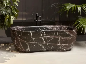 Ванна в центре комнаты из красного мрамора Levanto Antonio Lupi Design FIDA